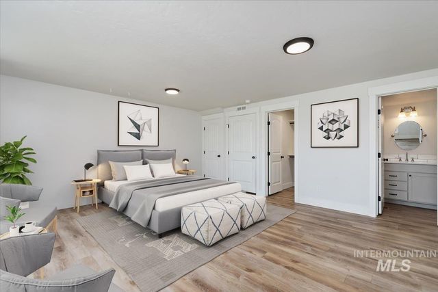3040 N Duane Dr, Meridian, ID 83646