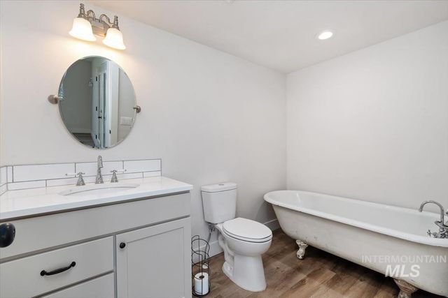 3040 N Duane Dr, Meridian, ID 83646