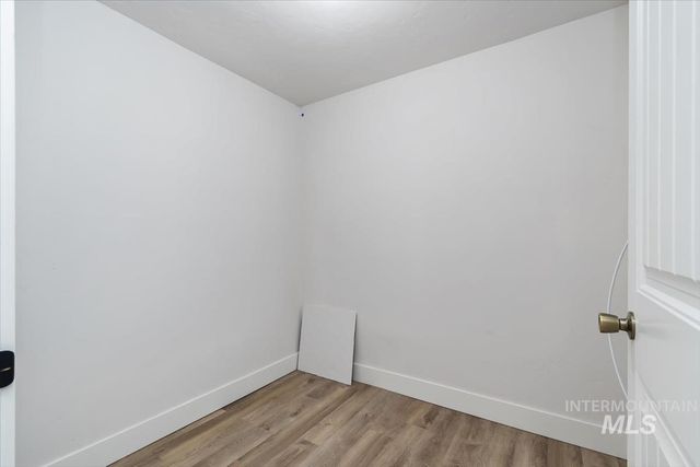 3040 N Duane Dr, Meridian, ID 83646