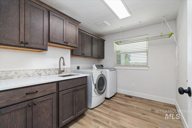 3040 N Duane Dr, Meridian, ID 83646