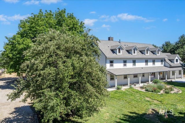 3040 N Duane Dr, Meridian, ID 83646