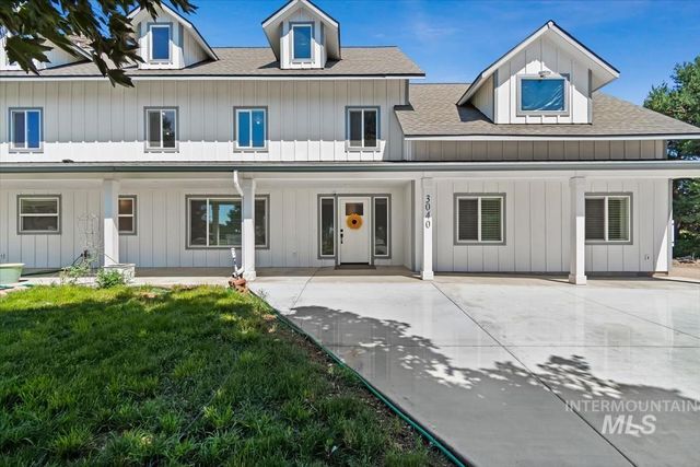 3040 N Duane Dr, Meridian, ID 83646