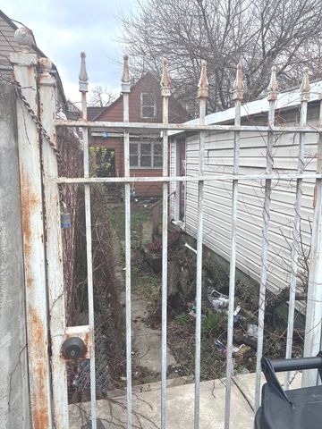 2016 W 51st Street, Chicago, IL 60609