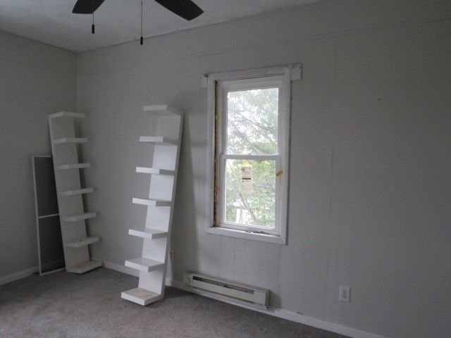 919 Oakland Ave, Charleroi Boro, PA 15022