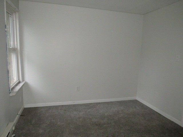 919 Oakland Ave, Charleroi Boro, PA 15022