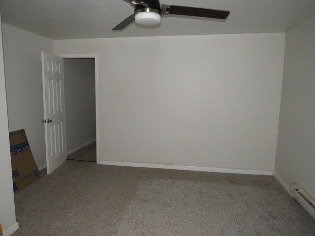 919 Oakland Ave, Charleroi Boro, PA 15022