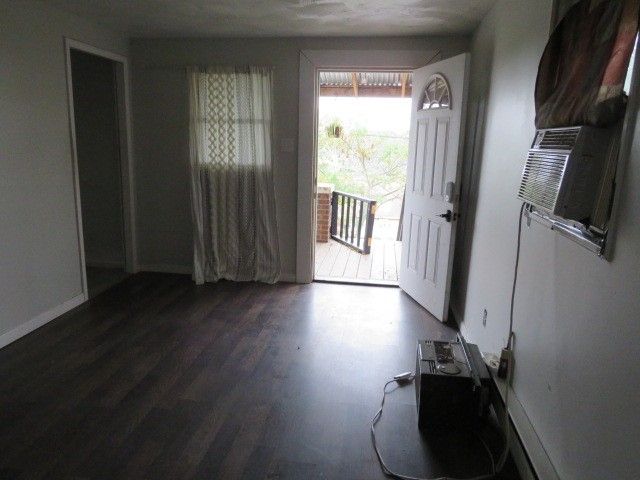 919 Oakland Ave, Charleroi Boro, PA 15022