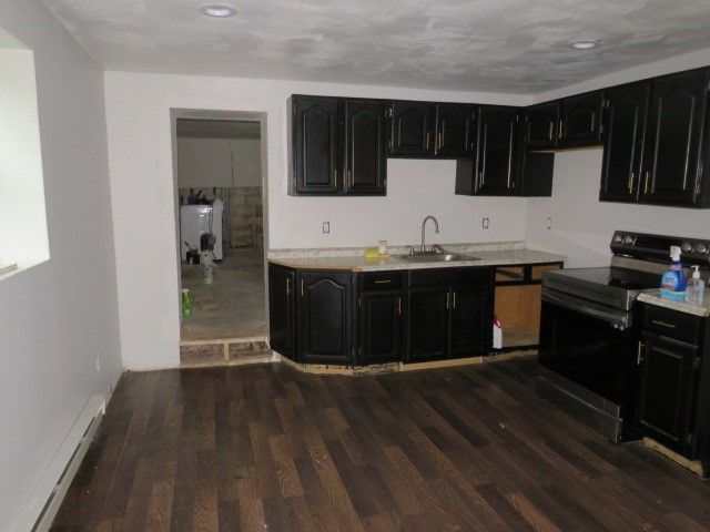 919 Oakland Ave, Charleroi Boro, PA 15022