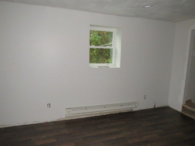 919 Oakland Ave, Charleroi Boro, PA 15022