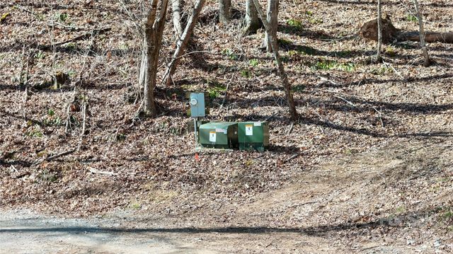 2 Roberts Mountain Road 2, Clyde, NC 28721