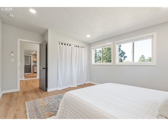 93940 RIVER Rd, Junction City, OR 97448