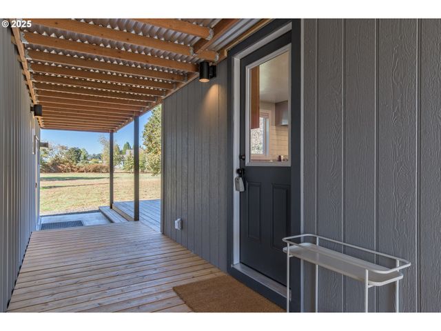 93940 RIVER Rd, Junction City, OR 97448