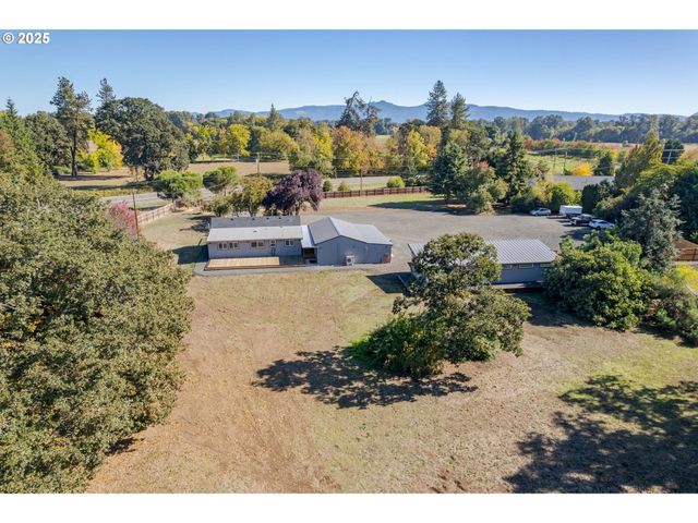 93940 RIVER Rd, Junction City, OR 97448