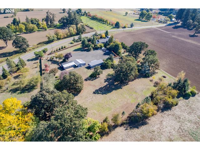 93940 RIVER Rd, Junction City, OR 97448