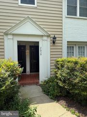 2659 S WALTER REED DR #C, Arlington, VA 22206