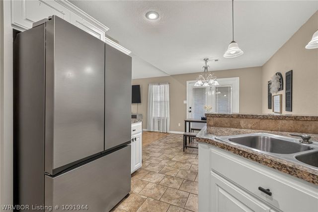 129 Honeysuckle Street, Alma, AR 72921