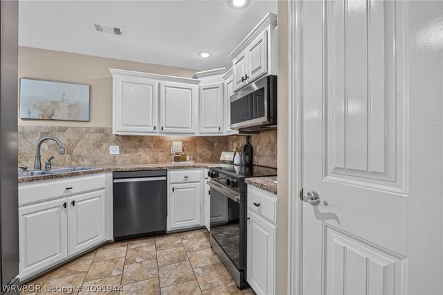 129 Honeysuckle Street, Alma, AR 72921