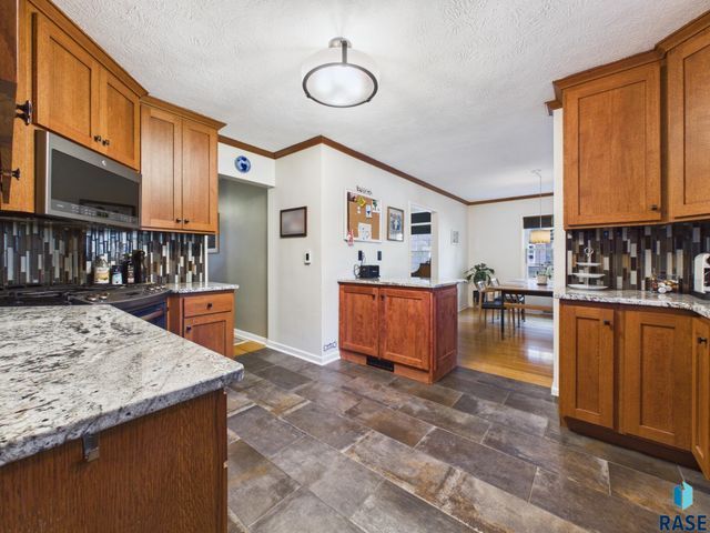 2305 S Main Ave Avenue, Sioux Falls, SD 57105