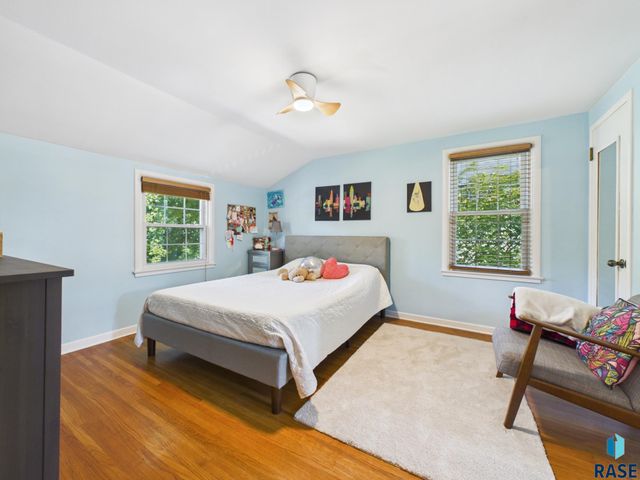 2305 S Main Ave Avenue, Sioux Falls, SD 57105