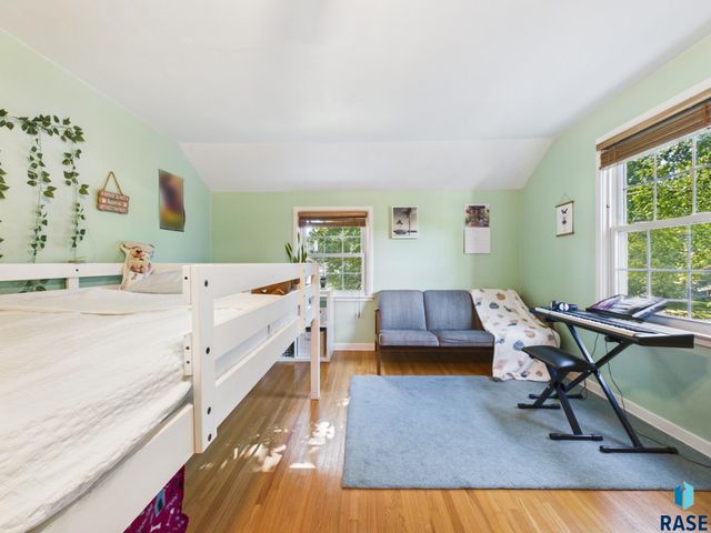 2305 S Main Ave Avenue, Sioux Falls, SD 57105