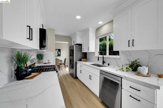 3672 Glacier Ct, Pleasanton, CA 94588