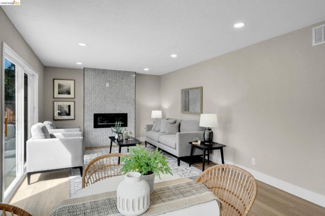 3672 Glacier Ct, Pleasanton, CA 94588