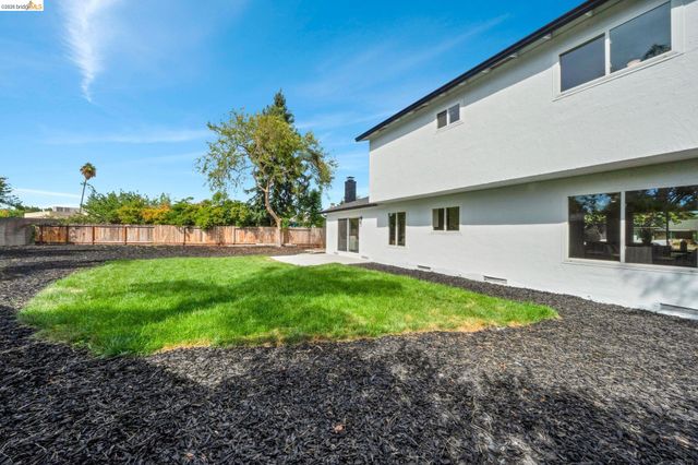 3672 Glacier Ct, Pleasanton, CA 94588