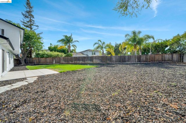 3672 Glacier Ct, Pleasanton, CA 94588
