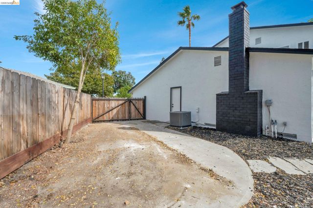 3672 Glacier Ct, Pleasanton, CA 94588