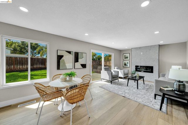 3672 Glacier Ct, Pleasanton, CA 94588