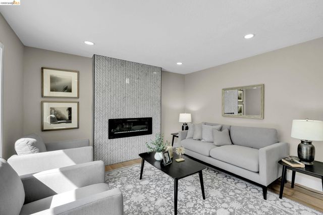 3672 Glacier Ct, Pleasanton, CA 94588