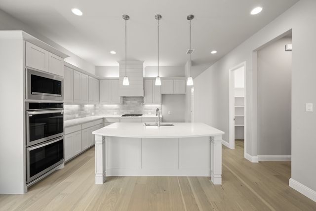 1616 Olympia Avenue, Corinth, TX 76208