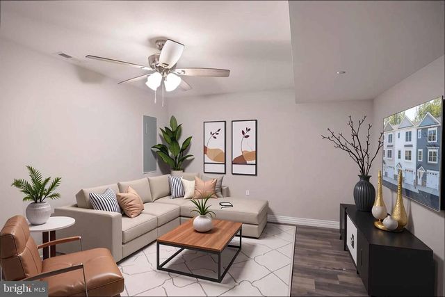 31 DUCK ST W, Front Royal, VA 22630