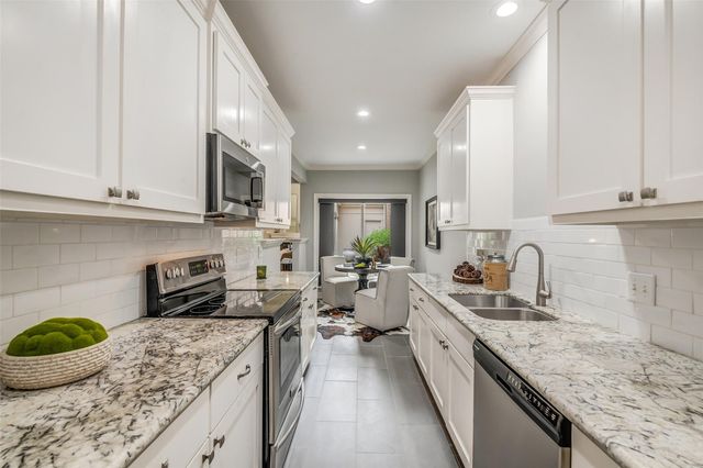 9454 Briar Forest Drive, Houston, TX 77063