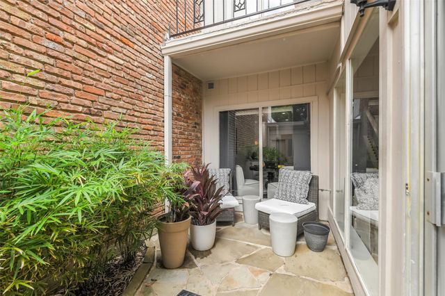 9454 Briar Forest Drive, Houston, TX 77063