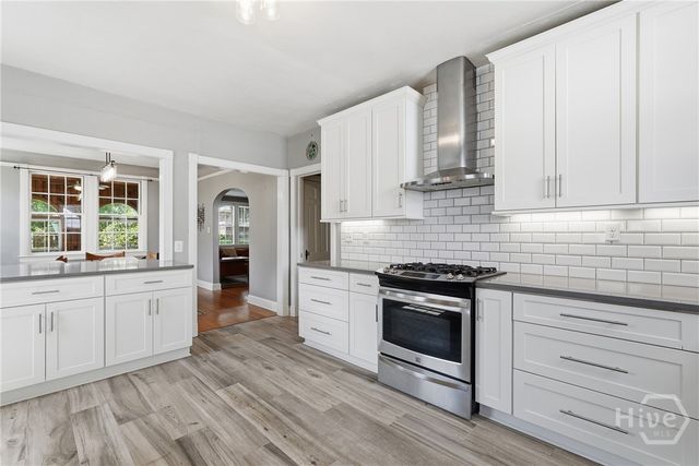 326 E 53rd Street, Savannah, GA 31405