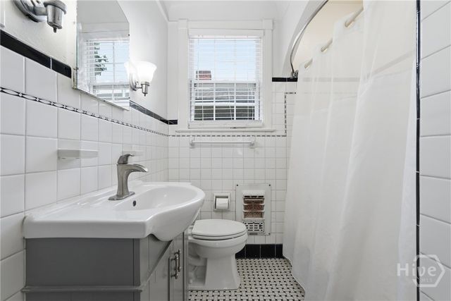 326 E 53rd Street, Savannah, GA 31405