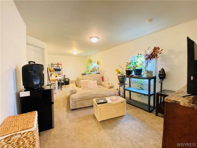 558 25th Street, Niagara Falls, NY 14301