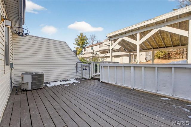 9734 Raintree Village Drive 4B, Hillsboro, MO 63050