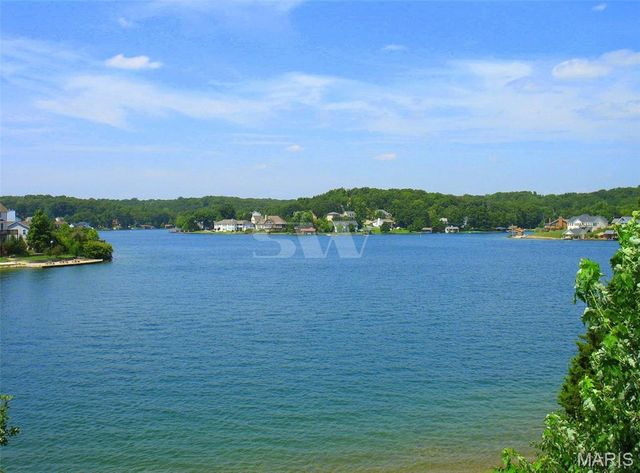 9734 Raintree Village Drive 4B, Hillsboro, MO 63050