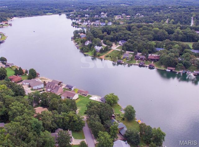 9734 Raintree Village Drive 4B, Hillsboro, MO 63050