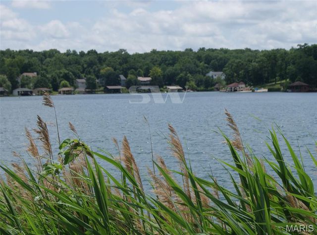 9734 Raintree Village Drive 4B, Hillsboro, MO 63050