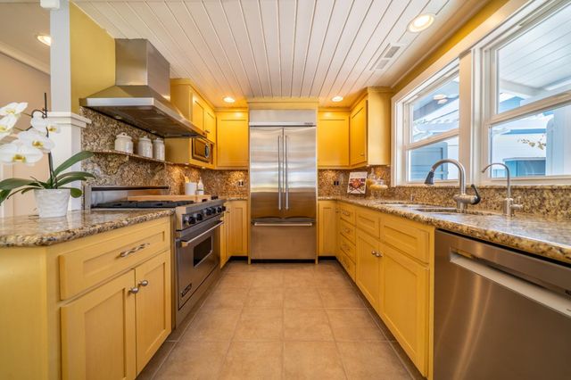 4120 Court Drive, Santa Cruz, CA 95062