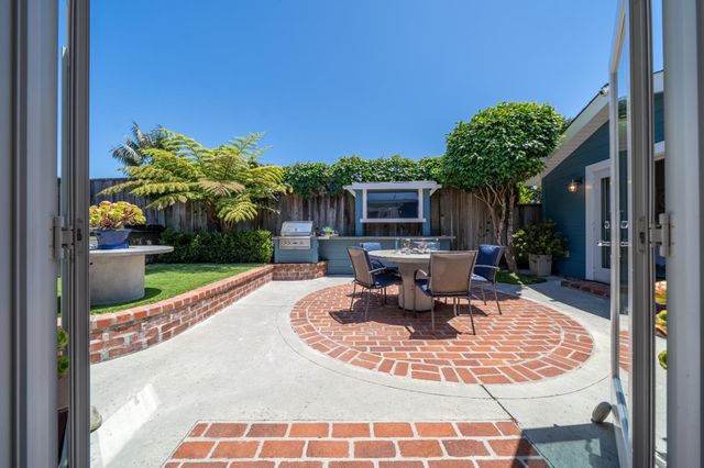 4120 Court Drive, Santa Cruz, CA 95062