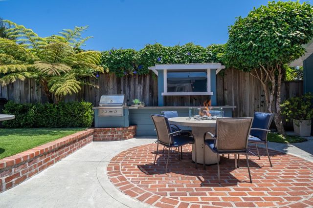 4120 Court Drive, Santa Cruz, CA 95062