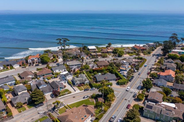 4120 Court Drive, Santa Cruz, CA 95062