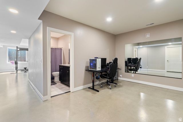 1437 E HOLLYHOCK CT, Layton, UT 84040