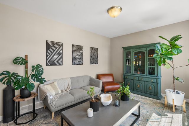 1437 E HOLLYHOCK CT, Layton, UT 84040