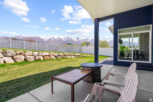 1437 E HOLLYHOCK CT, Layton, UT 84040