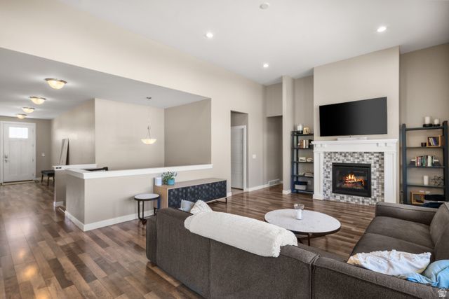 1437 E HOLLYHOCK CT, Layton, UT 84040